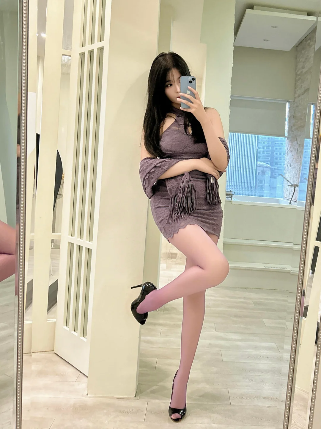 轩萧学姐 - No.076 紫色旗袍 [140P,1V-1.91GB] tg@simisebaisi 【丝足阁】139.webp